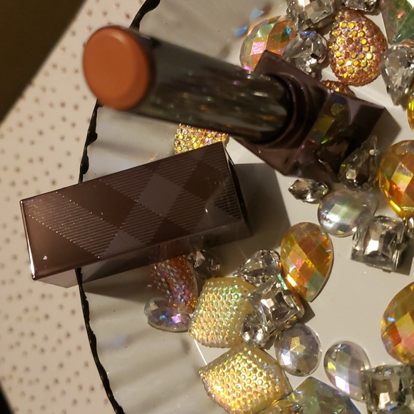 🍄#201 NUDE BEIGE Burberry DISCONTINUED Sheer Lipstick NWOBOX - Picture 6 of 8